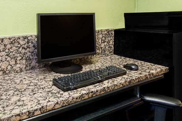 Conference Area - Days Inn & Suites Madison Heights - I-75, Exit 65