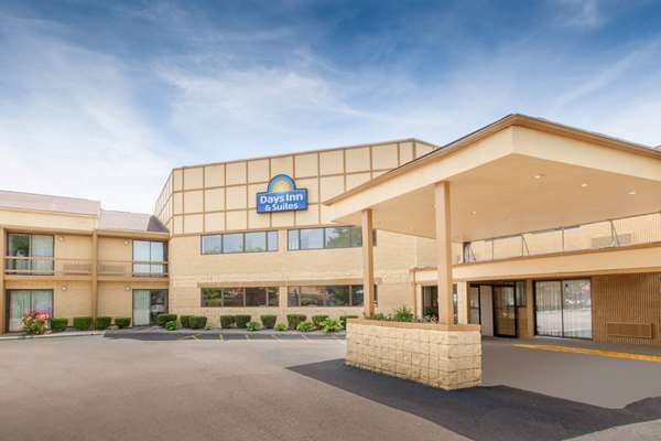 Exterior view - Days Inn & Suites Madison Heights - I-75, Exit 65