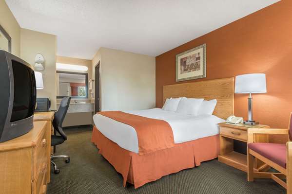  - Days Inn Fairgrounds Columbus - I-71, Exit 111