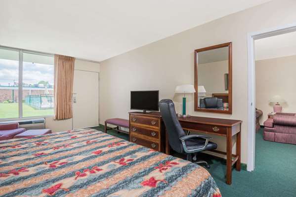 Suite - Knights Inn Wabash