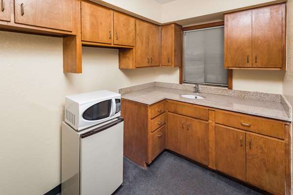  - Days Inn Walterboro - I-95, Exit 53