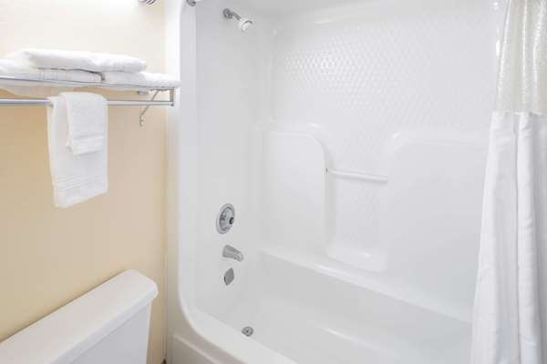  - Days Inn Walterboro - I-95, Exit 53