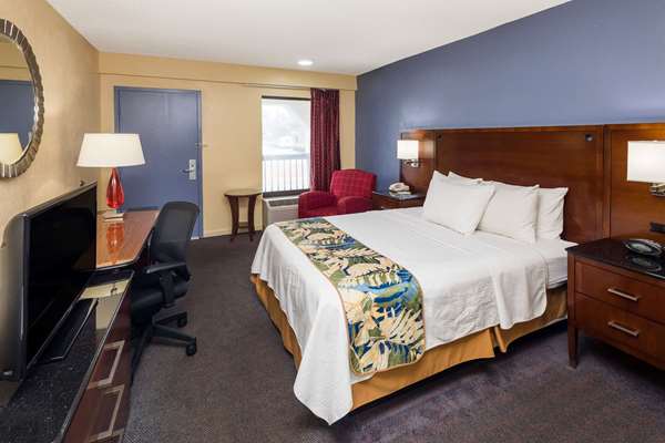  - Days Inn Walterboro - I-95, Exit 53