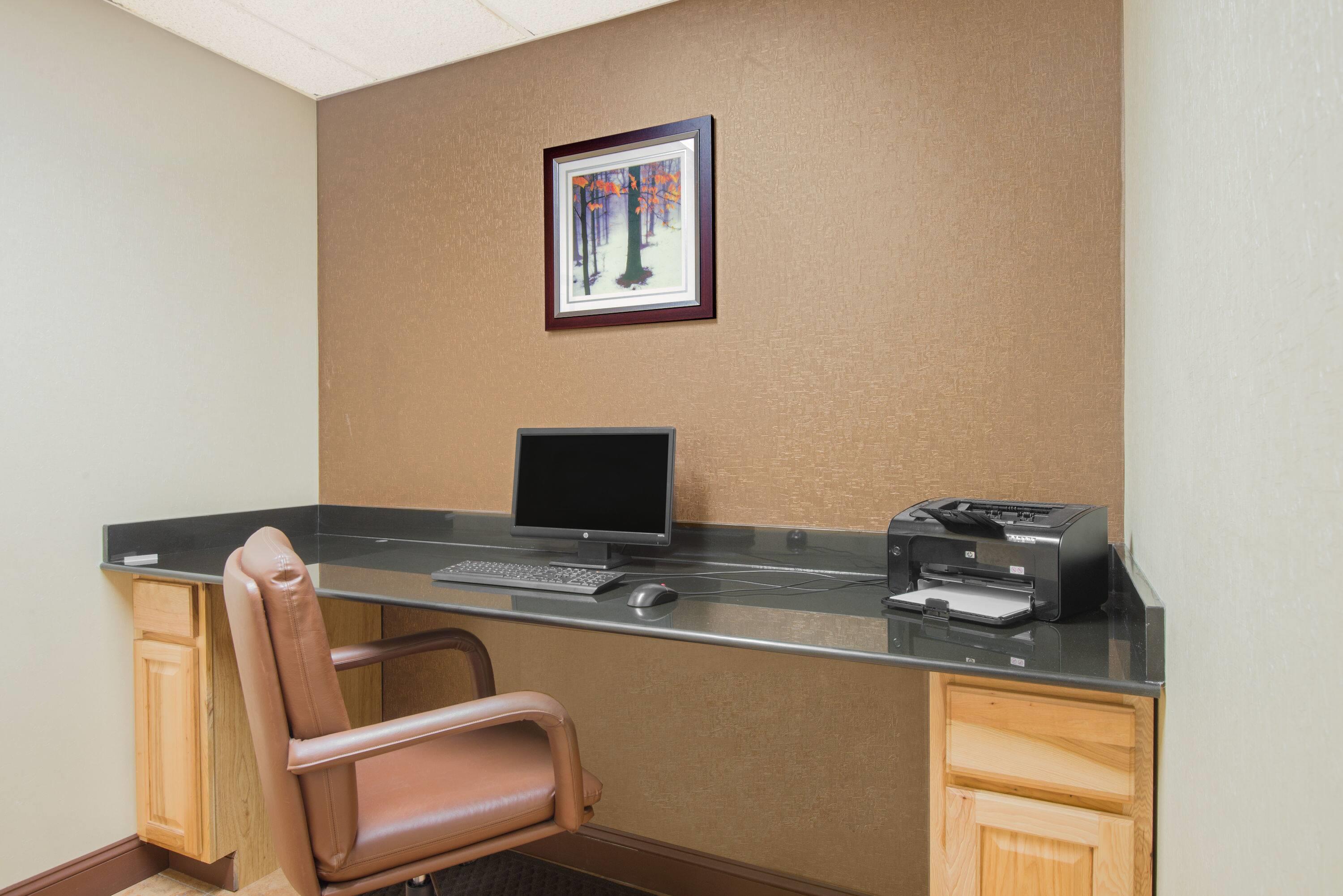 Business Center | Days Inn by Wyndham Gettysburg