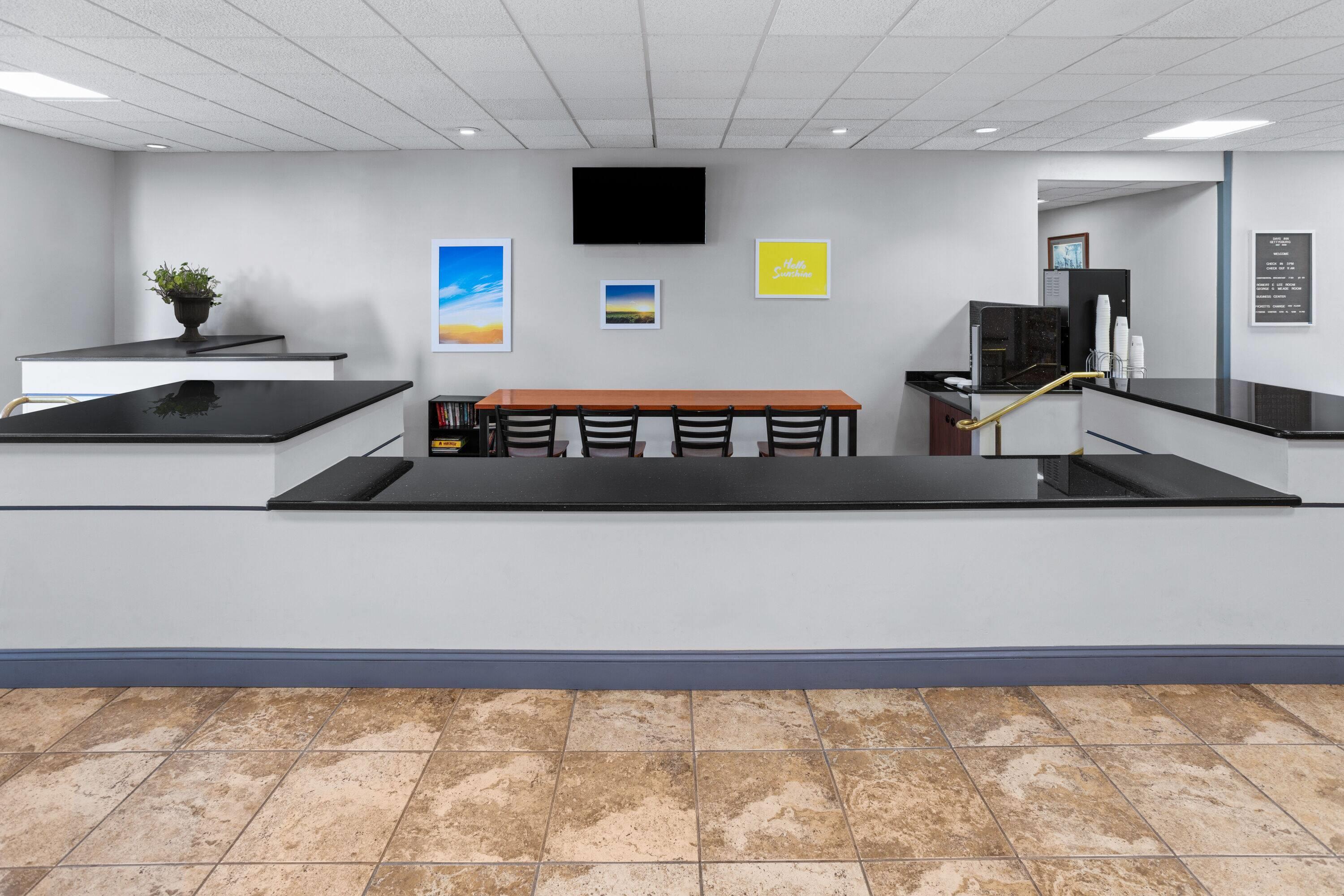 Lobby | Days Inn by Wyndham Gettysburg