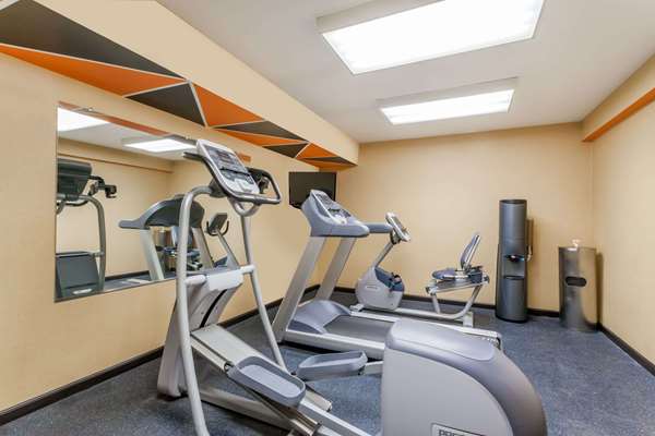 Fitness/ Exercise Room - Days Inn Bradley Airport Windsor Locks