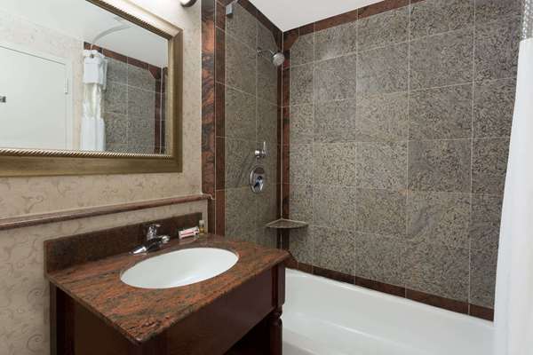  - Days Inn Lanham - I-95 & I-495, Exit 20