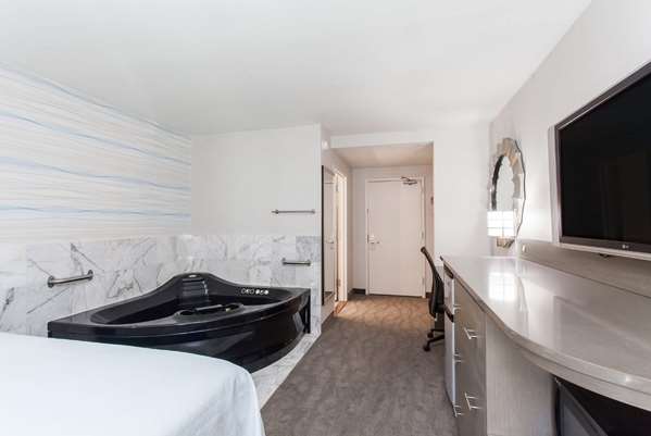  - Days Inn Lanham - I-95 & I-495, Exit 20