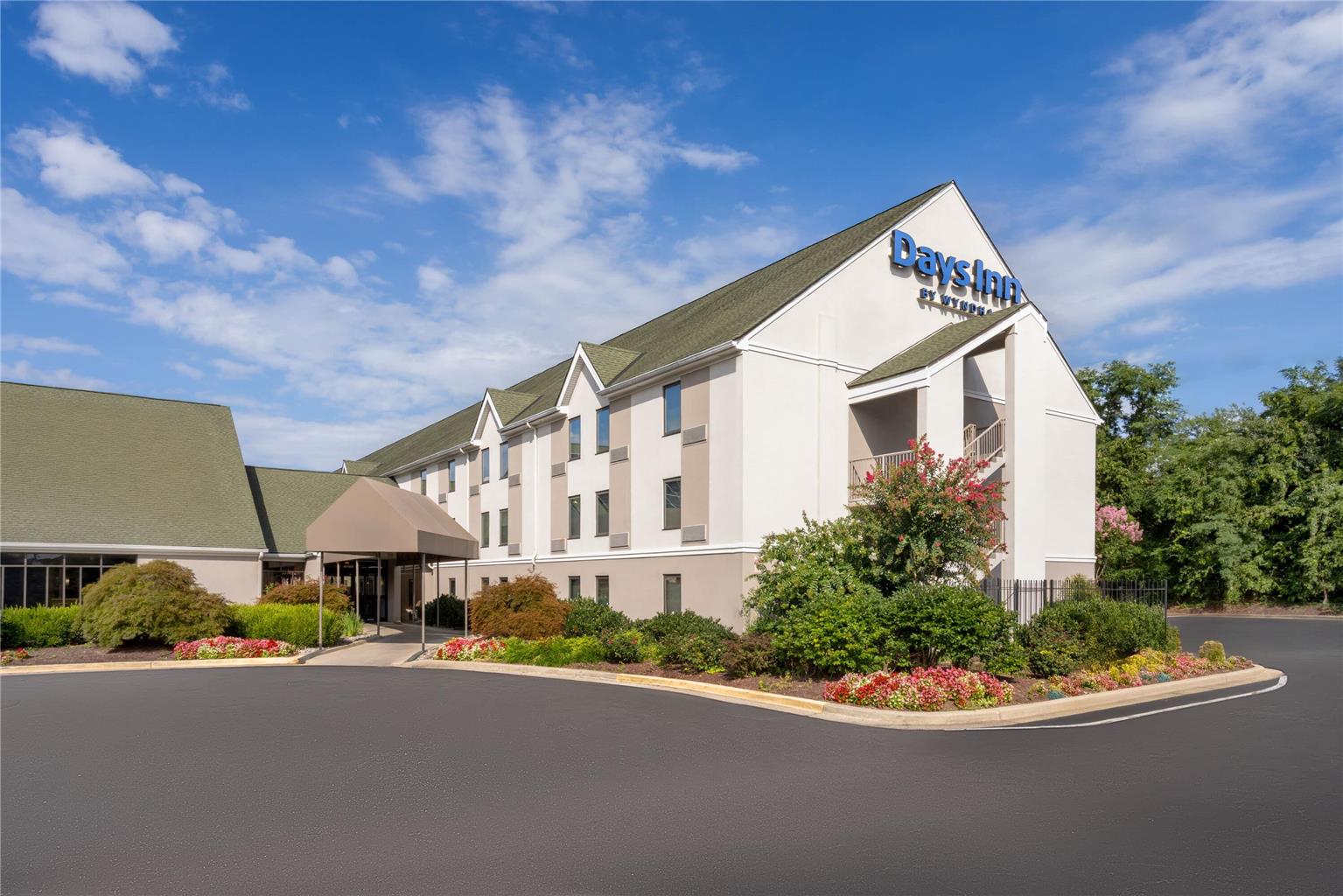 Days Inn Lanham Washington D.C