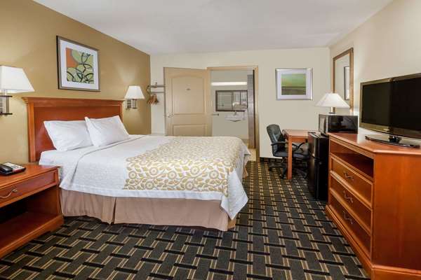 - Days Inn Kent - I-76, Exit 33