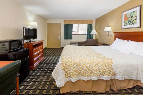  - Days Inn Kent - I-76, Exit 33