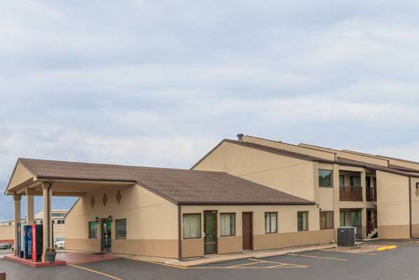 Exterior view - Days Inn Hannibal