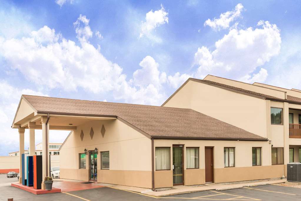 Days Inn - Hannibal