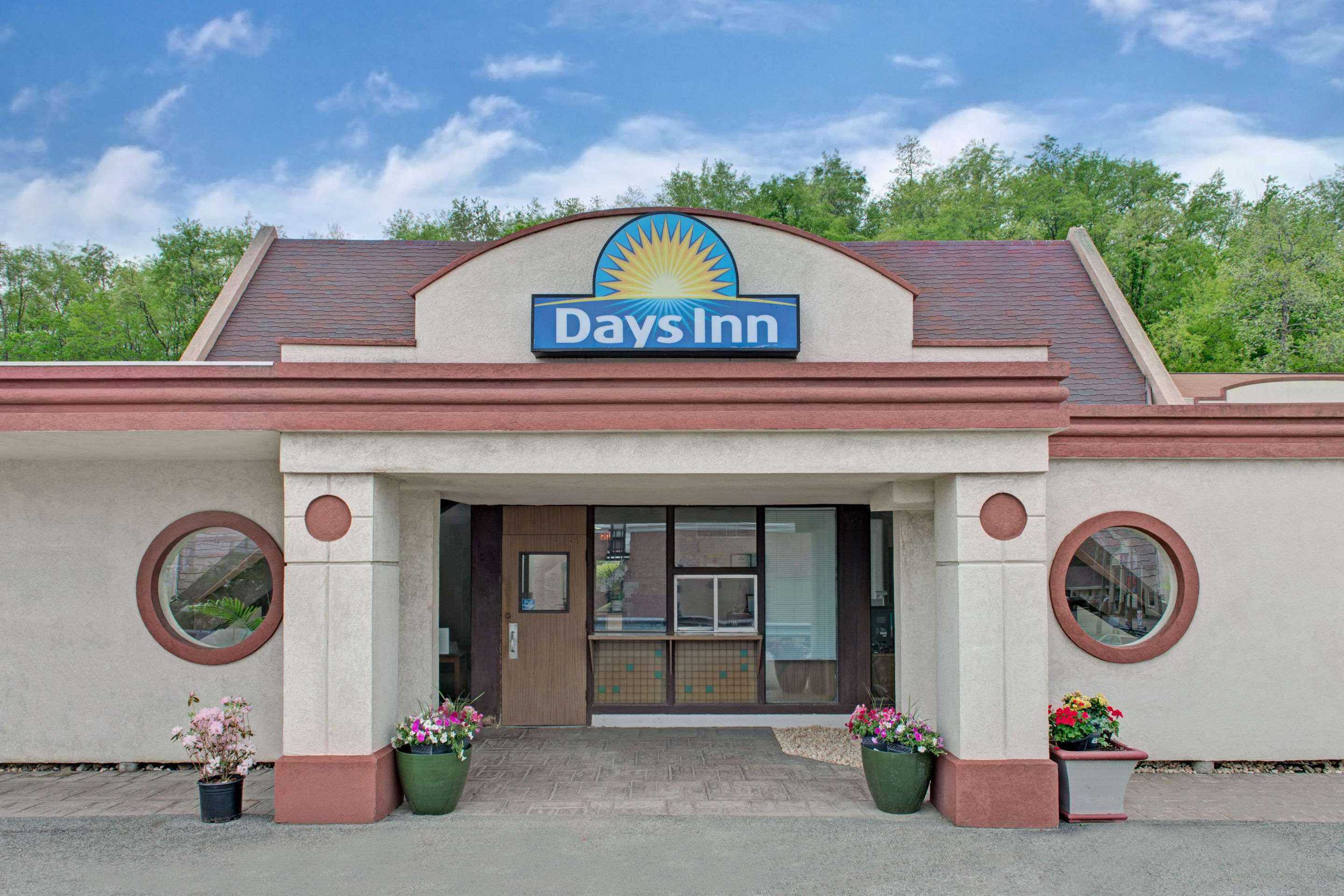 Welcome to the Days Inn Washington | Days Inn by Wyndham Washington