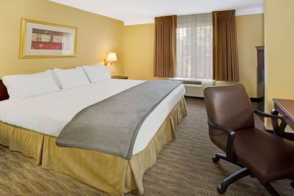 Suite - Days Inn Silver Spring