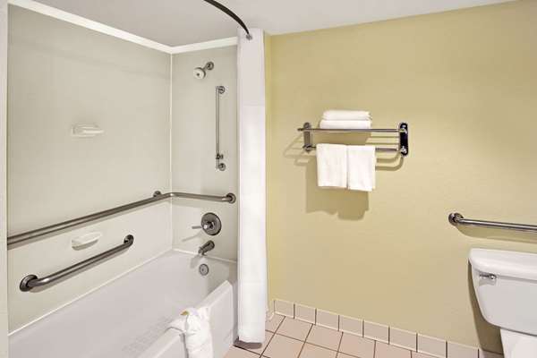  - Days Inn Silver Spring