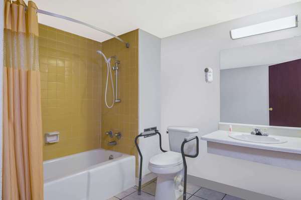  - Days Inn Mt Sterling - I-64, Exit 110