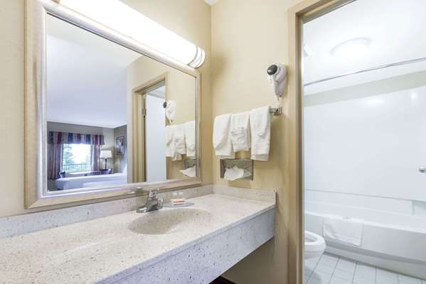  - Days Inn South Lexington - I-75, Exit 104