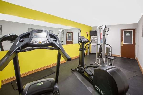 Fitness/ Exercise Room - Days Inn Grand Island