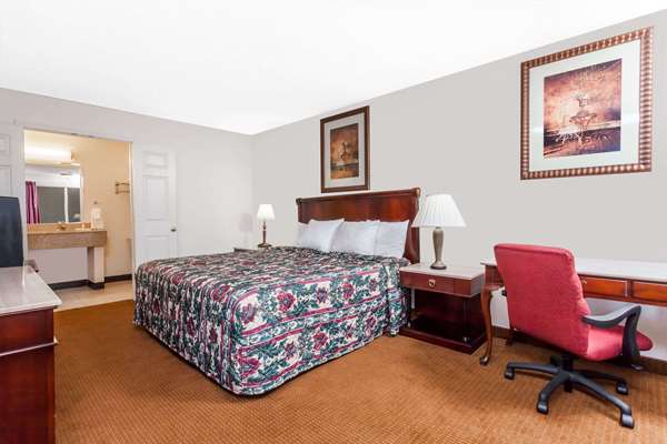 Suite - Days Inn Owensboro