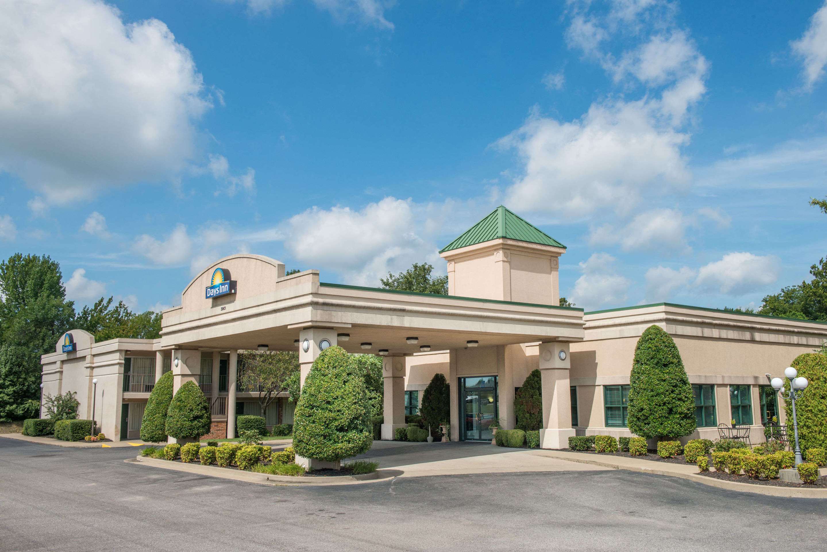 Exterior | Days Inn by Wyndham Paducah I-24 Exit 4