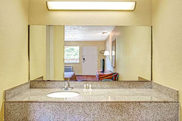  - Days Inn Portsmouth Chesapeake