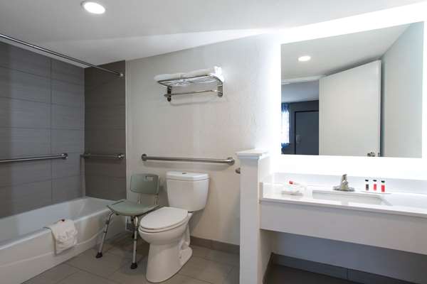  - Days Inn Portsmouth Chesapeake