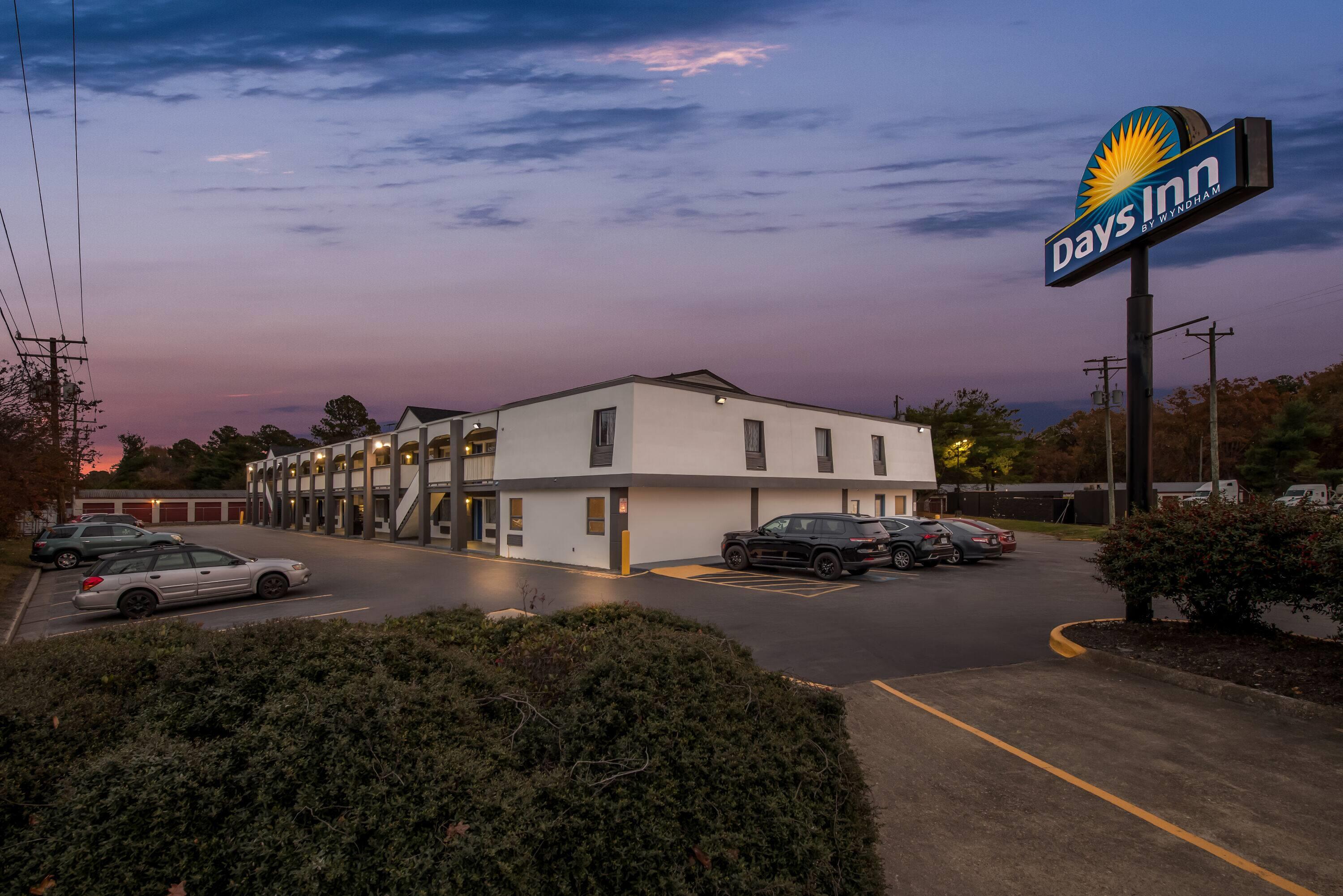 Exterior | Days Inn by Wyndham Chesapeake