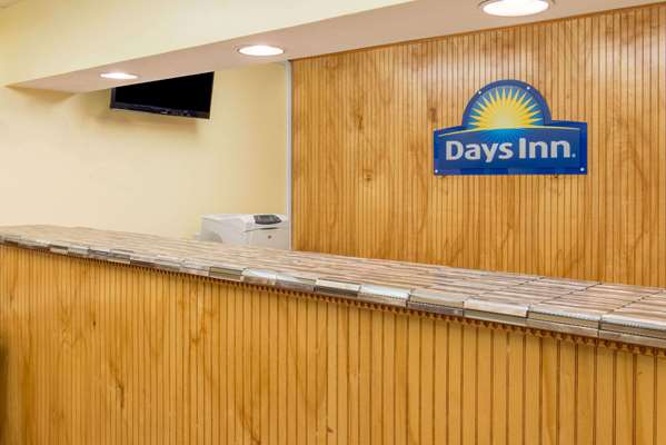  - Days Inn Airport North Dayton - I-75, Exit 59