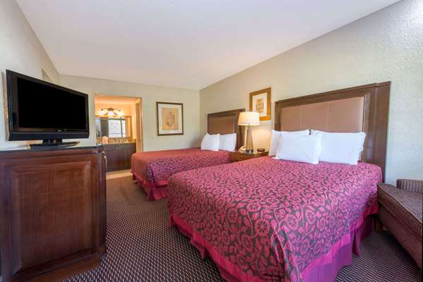  - Days Inn Airport North Dayton - I-75, Exit 59