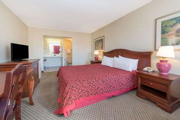  - Days Inn Airport North Dayton - I-75, Exit 59