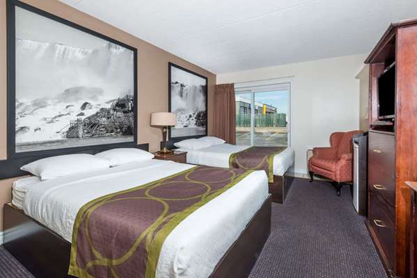  - Super 8 Hotel Cambridge