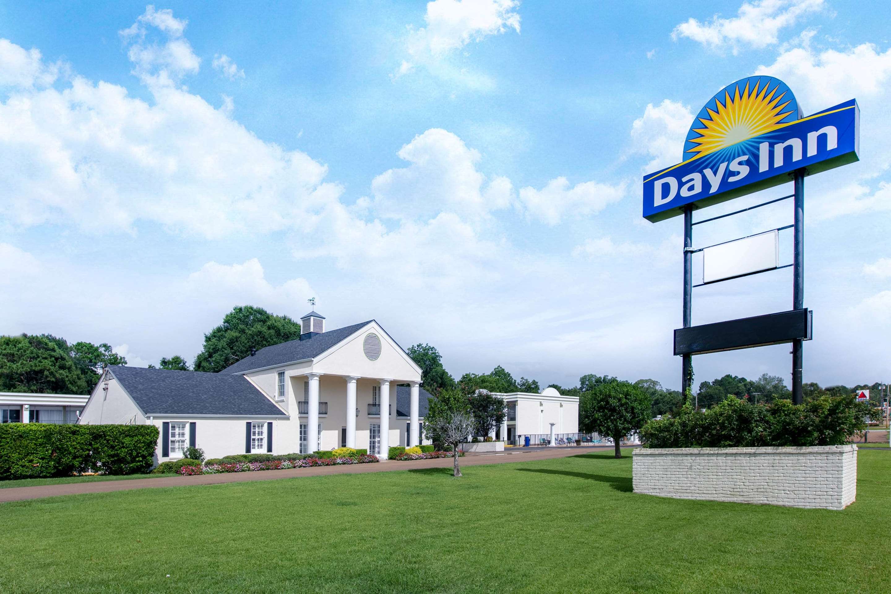 Exterior | Days Inn by Wyndham Natchez