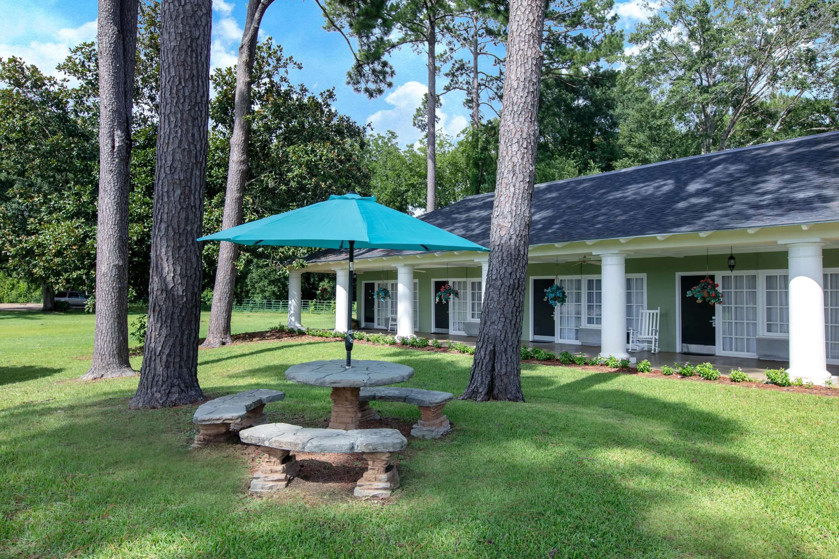 Exterior | Days Inn by Wyndham Natchez
