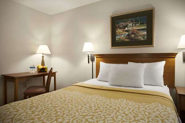  - Days Inn Alexandria - I-395, Exit 3 & 3B