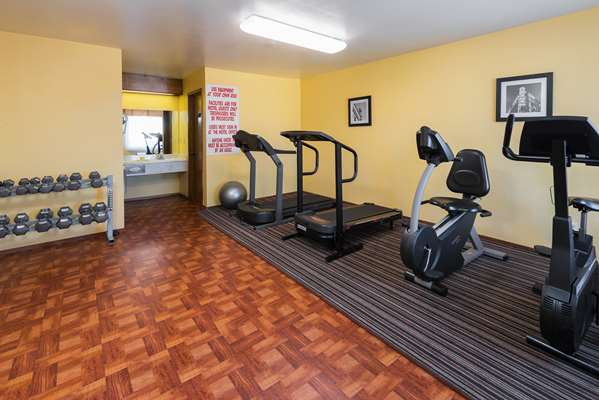 Fitness/ Exercise Room - Days Inn Pinole - I-80, Exit 21