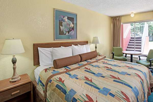  - Days Inn Cocoa - I-95, Exit 202