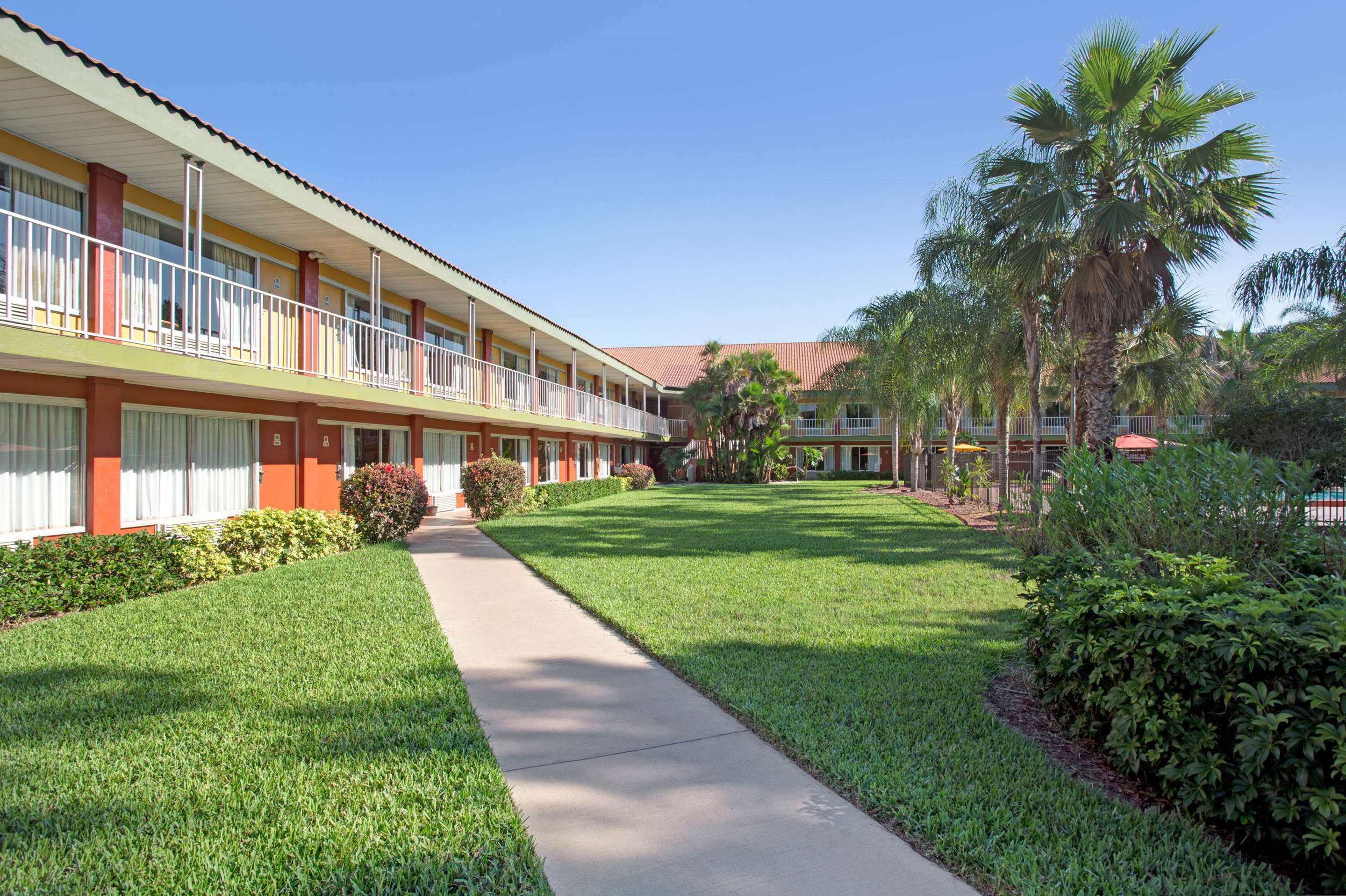Days Inn Cocoa Cruiseport West | Days Inn by Wyndham Cocoa Cruiseport West At I-95/524