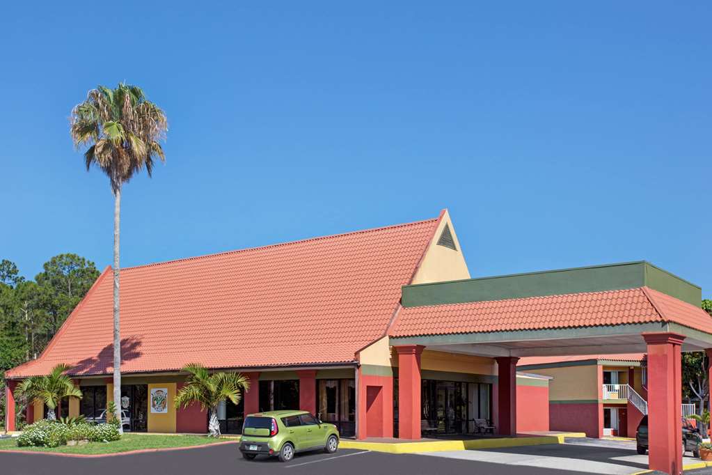 Days Inn Cocoa Cruiseport West at I-95