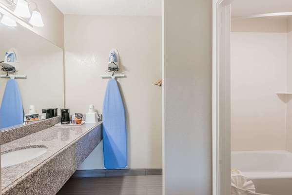  - Days Inn San Marcos - I-35, Exit 205