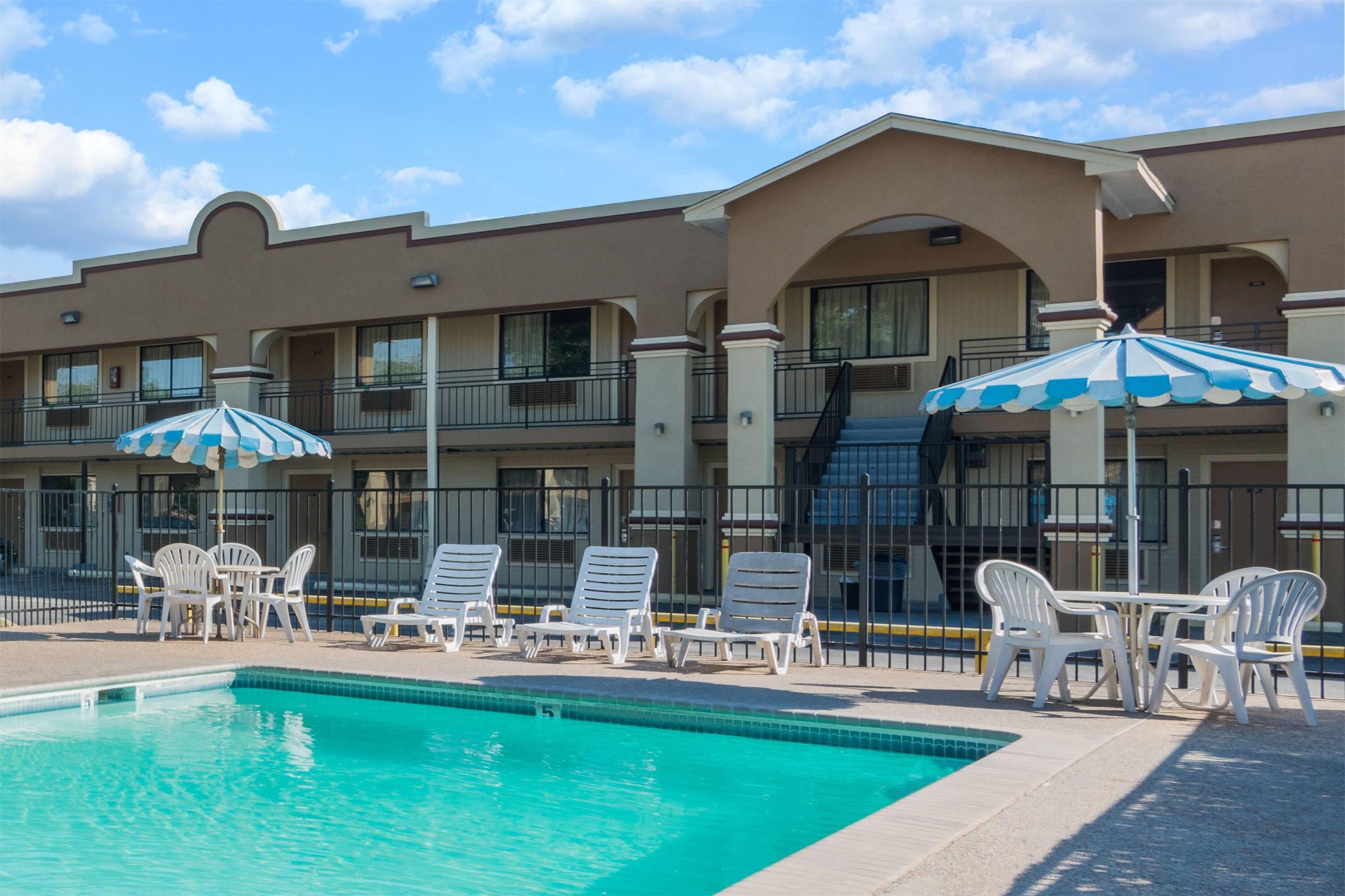 Pool Area | Days Inn by Wyndham San Marcos
