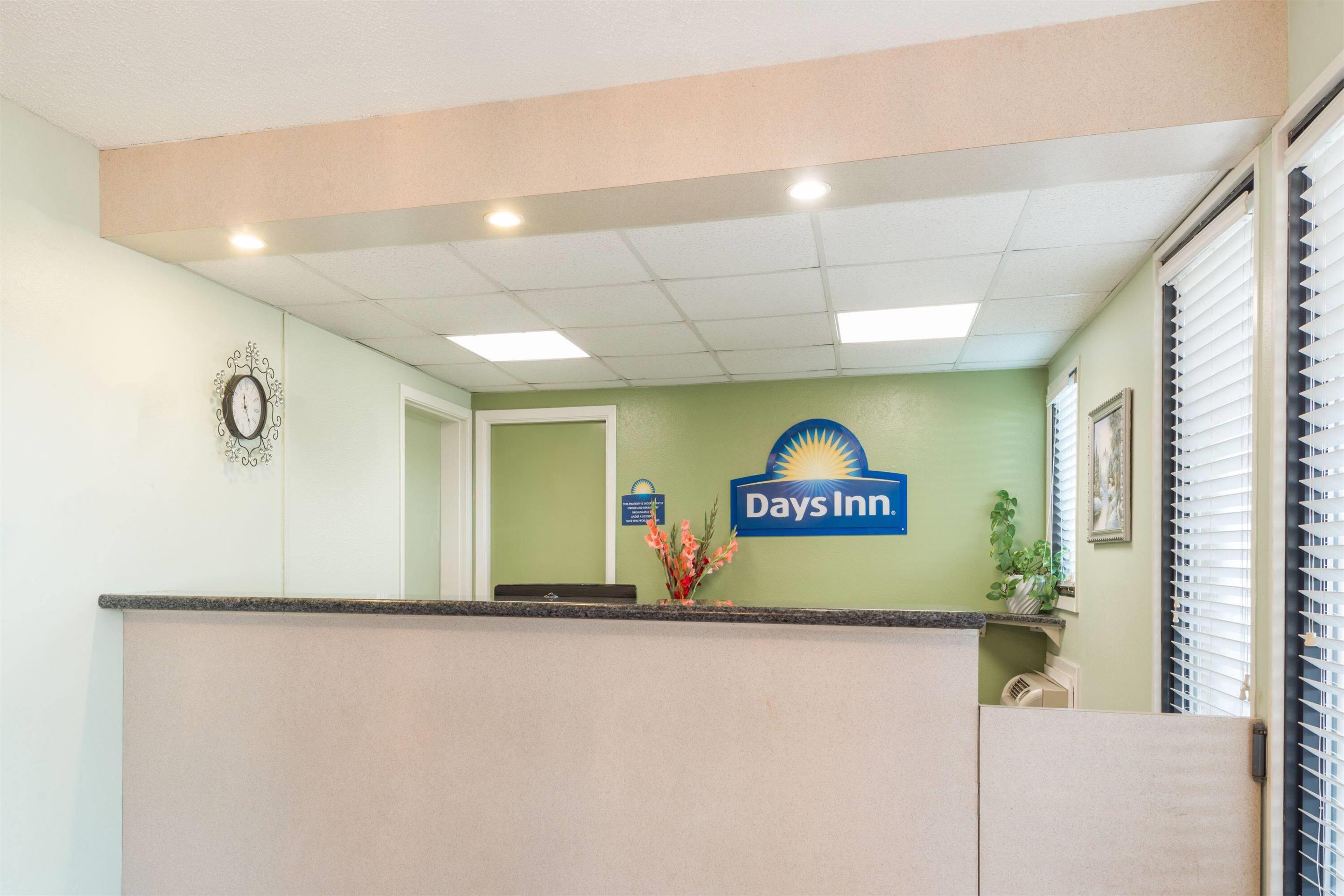 Front Desk | Days Inn by Wyndham San Marcos