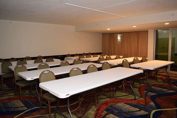  - Baymont Inn & Suites Addison - I-290, Exit 10