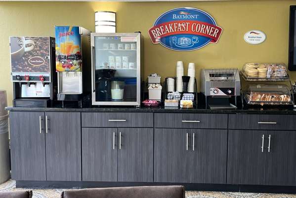  - Baymont Inn & Suites Addison - I-290, Exit 10