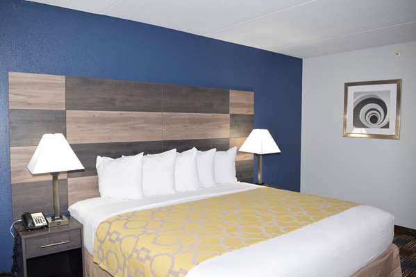  - Baymont Inn & Suites Addison - I-290, Exit 10