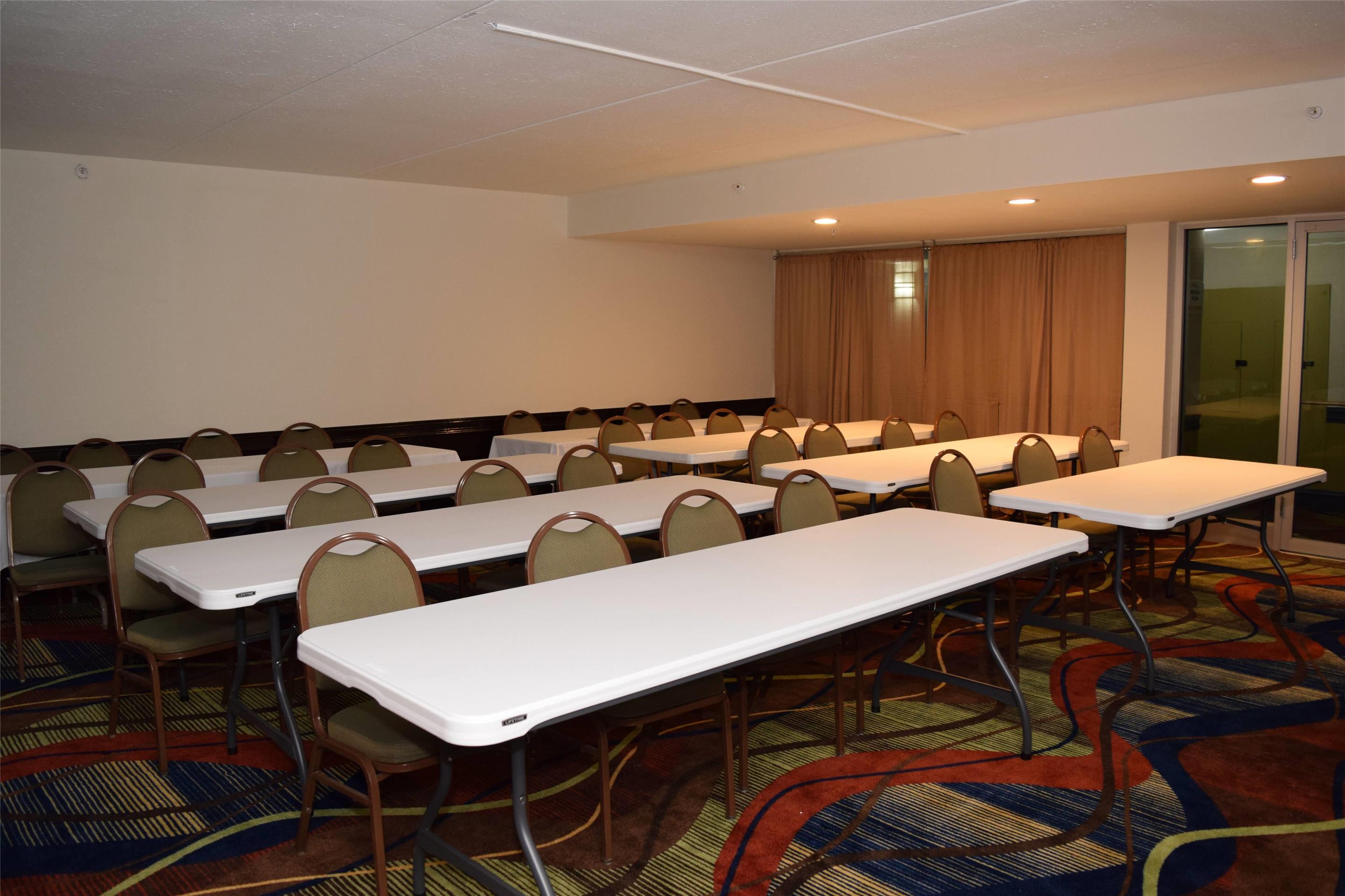Meeting Room | Baymont by Wyndham - Chicago - Addison - O'Hare