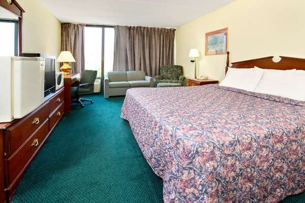  - Days Inn Sharonville - I-275, Exit 46