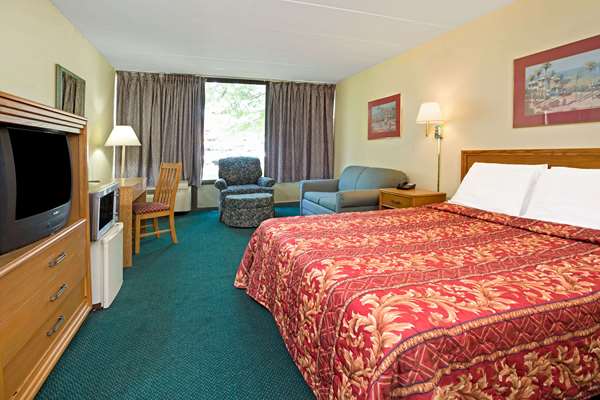  - Days Inn Sharonville - I-275, Exit 46