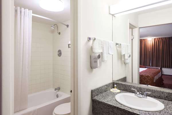  - Days Inn Lafayette - I-10, Exit 101