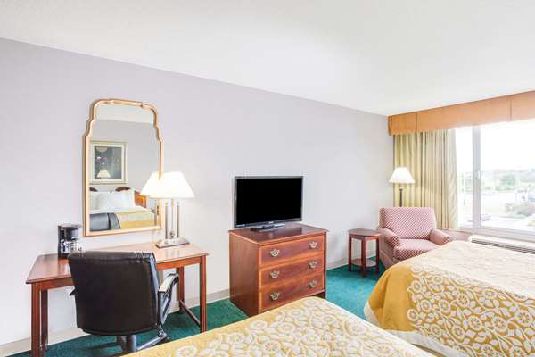  - Days Inn Cambridge - I-70, Exit 178